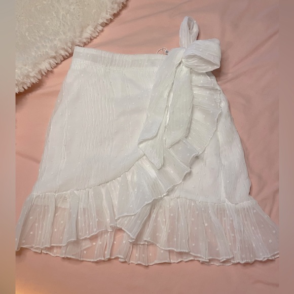 Dreamy skirt never worn, size 26” - Picture 1 of 3